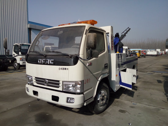 東風(fēng)藍(lán)牌一拖一清障車(國五排放)